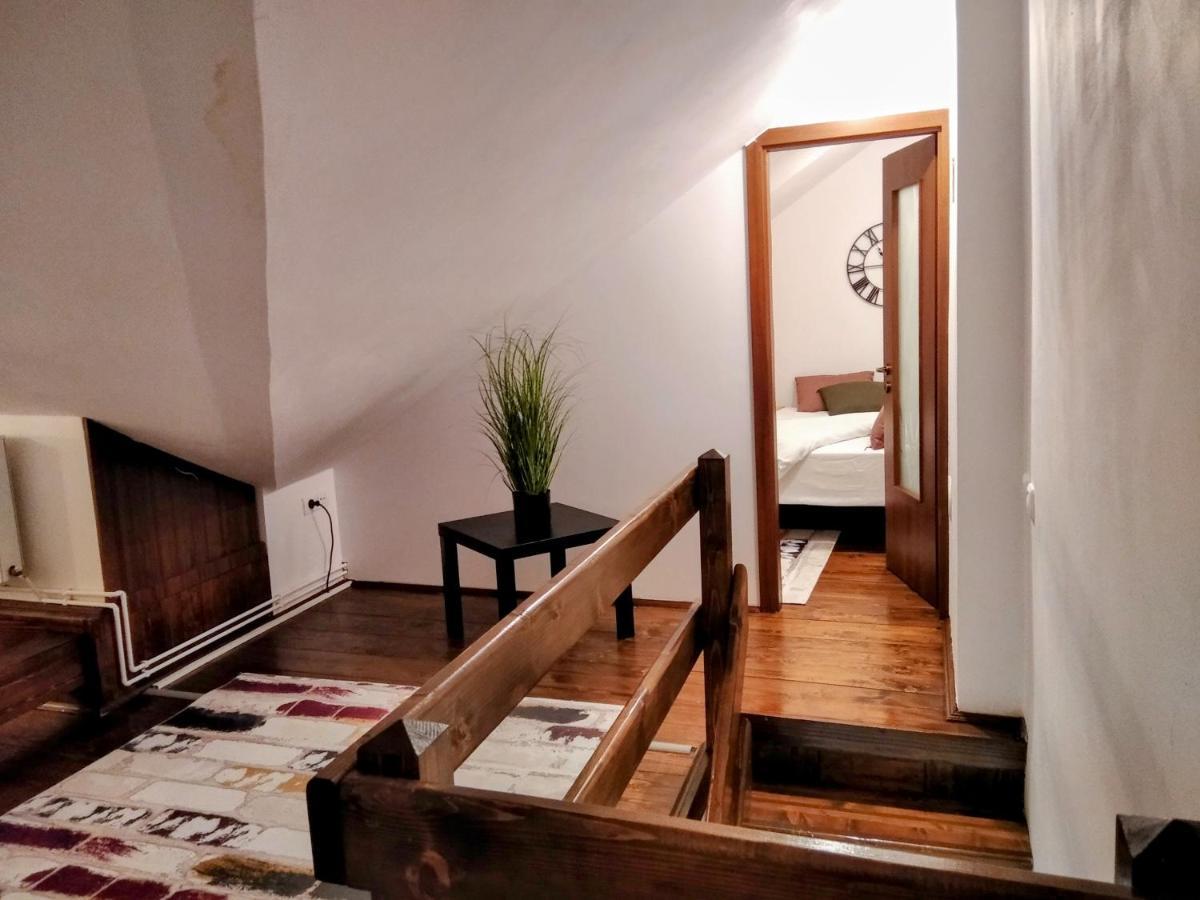 Lovely Central Apartment Braşov Extérieur photo