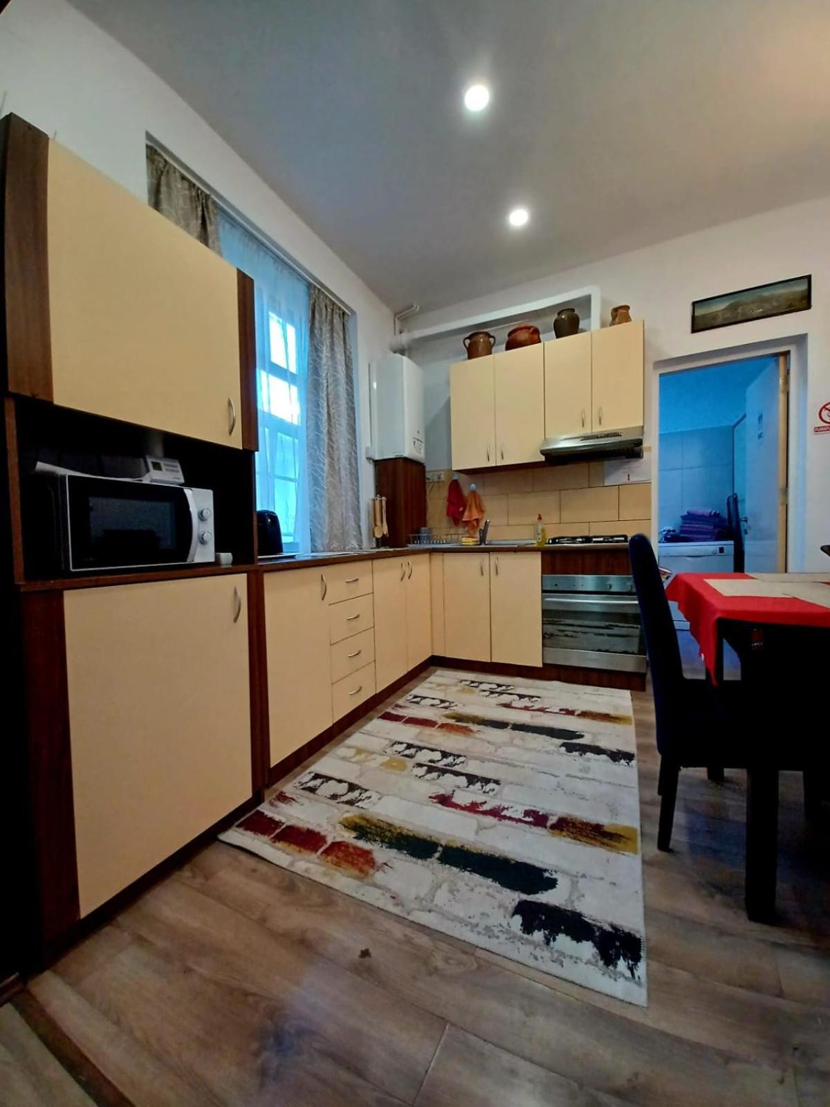 Lovely Central Apartment Braşov Extérieur photo